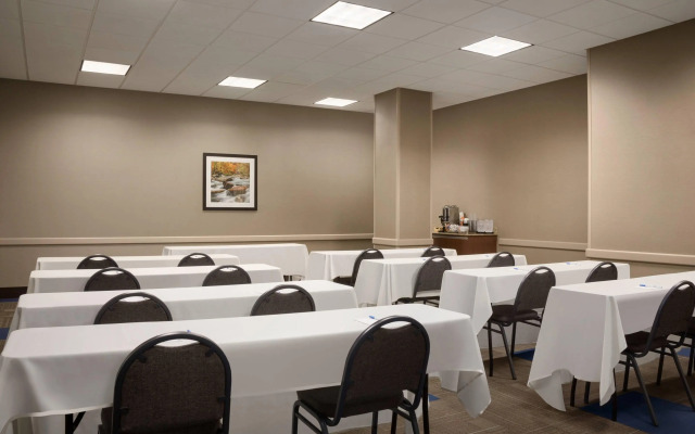 Comfort Inn & Suites Presidential - Downtown Little Rock