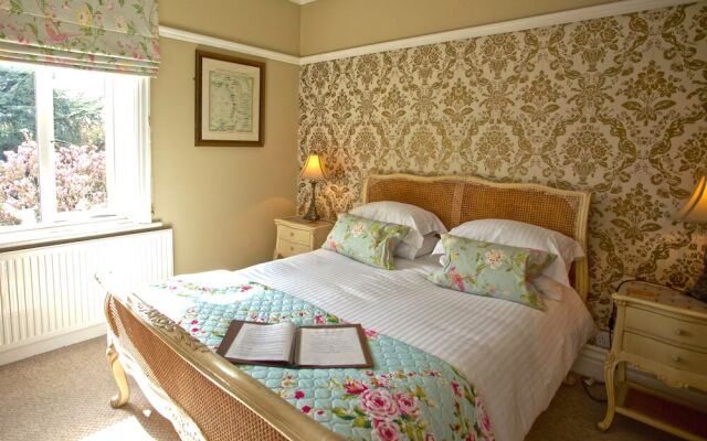 Treherne House & The Malvern Retreat