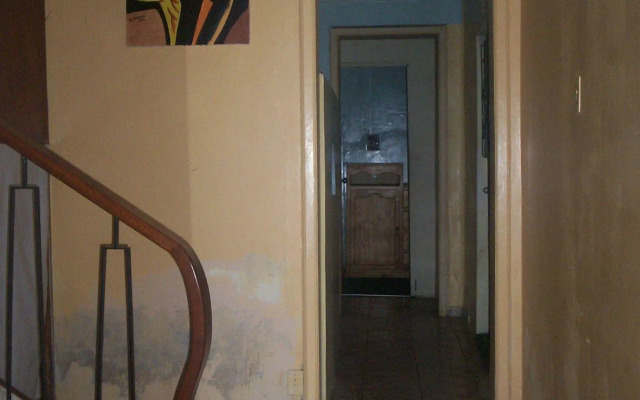 Hostal White House