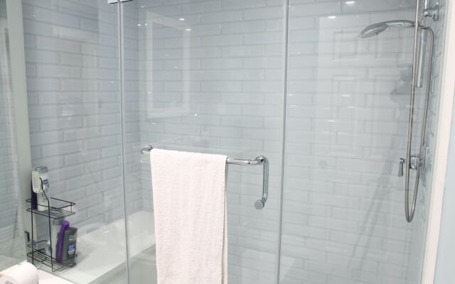 Fully Furnished Private Guest Suite