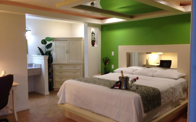 Romantic Inn & Suites