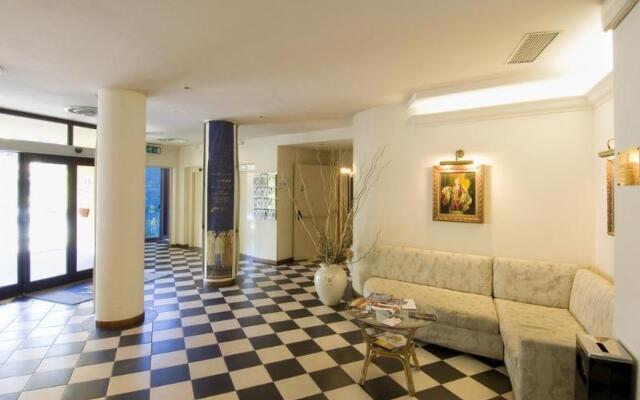 Al Palazzo dei Priori Hotel