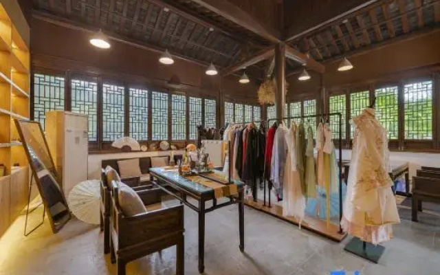 Yijiangnan Shuiyue Hanfu Theme Homestay