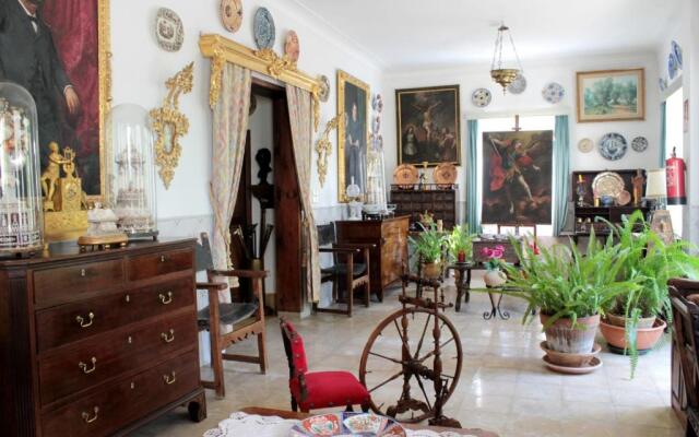 Hostal Residència Catalina Vera