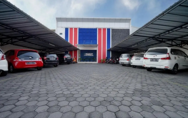 D'Paragon Flamboyan