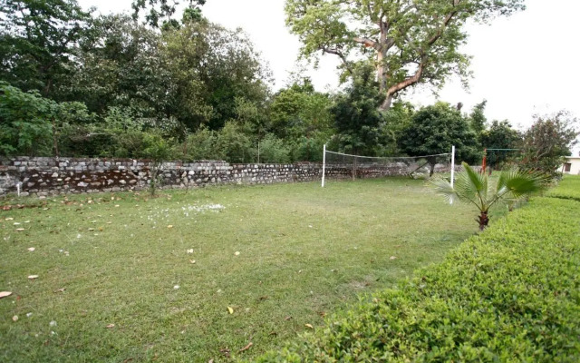 Rhea Safari Lodge