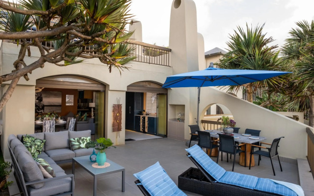 Beachfront Luxury - 2 Chaka's Place