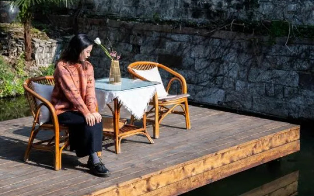 Nanxun Ancient Town - a single-family homestay with river view
