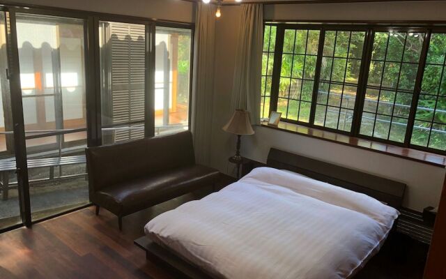 private hotel WALKERS NAKIJIN