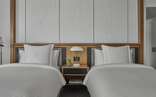 Отель Four Seasons New Orleans