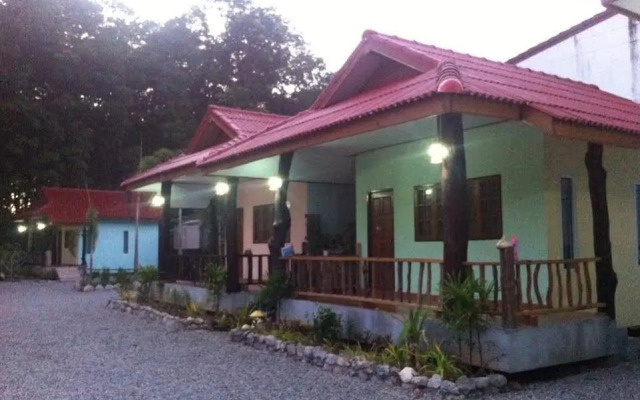 Pum and Plam Homestay Resort
