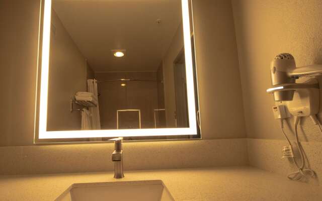 Days Inn by Wyndham Carlsbad
