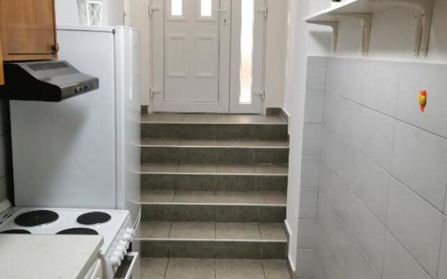 Cosy Garden apartment, center