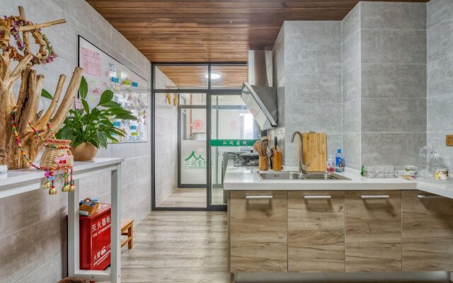 Tengchong Two Suite Guesthouse