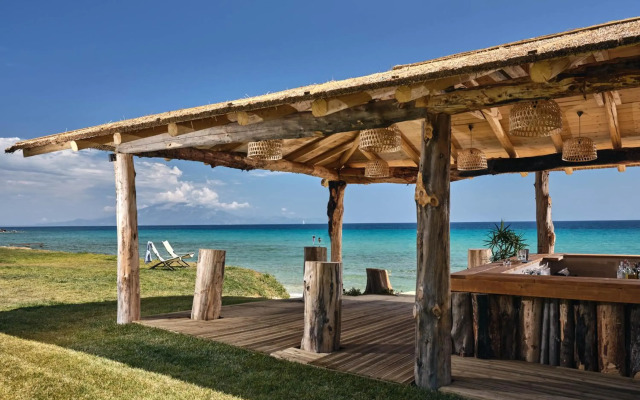 Cavo Orient Beach Hotel