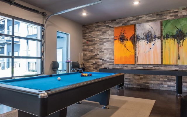 FRONTDESK 111 W Main St Apts Downtown Louisville