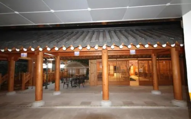 Daegu Hyeoksindosi JB Tourist Hotel