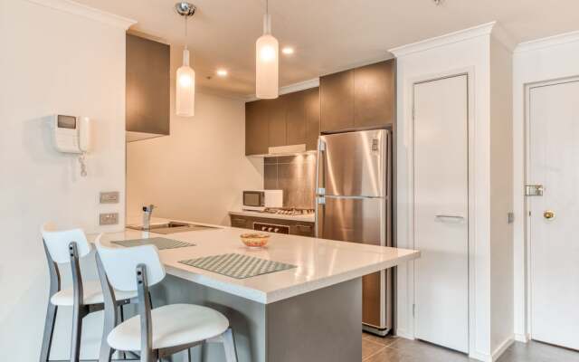 South Melbourne 2 Bed Parking