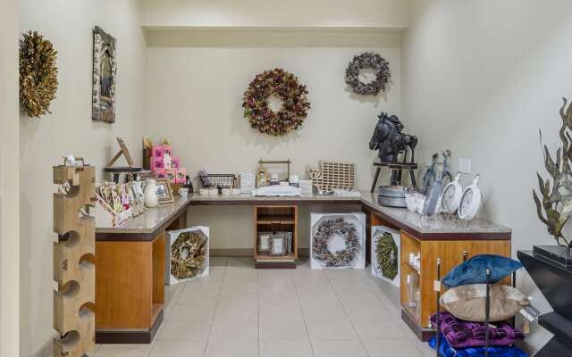 Best Western Plus Peppertree Inn At Omak