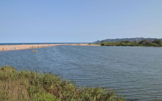 Cosy Holiday Home in L'estartit With Swimming Pool