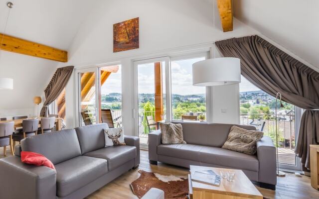 Spacious, Modern Apartment Near the Centre