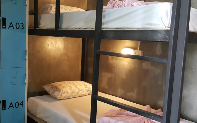 The Guest Hotel - Hostel