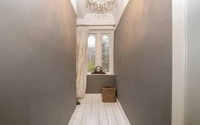Vallis Oak Villa