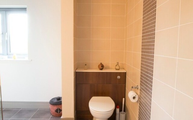 Stunning 5 Bed Garden Home - Oxford