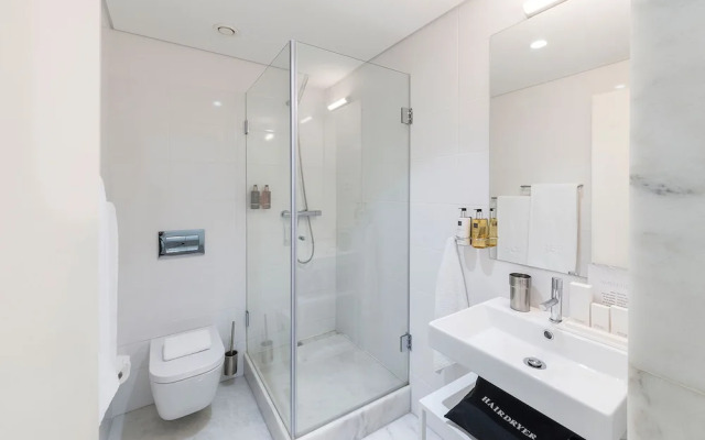 Отель UMA Santa Catarina - Pool & Fitness 