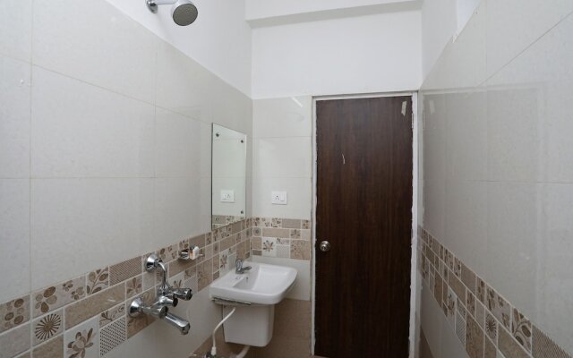 OYO 22955 Hotel Manorama
