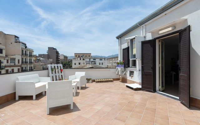 BallarHost - Ballarò Market Terrace Apartment