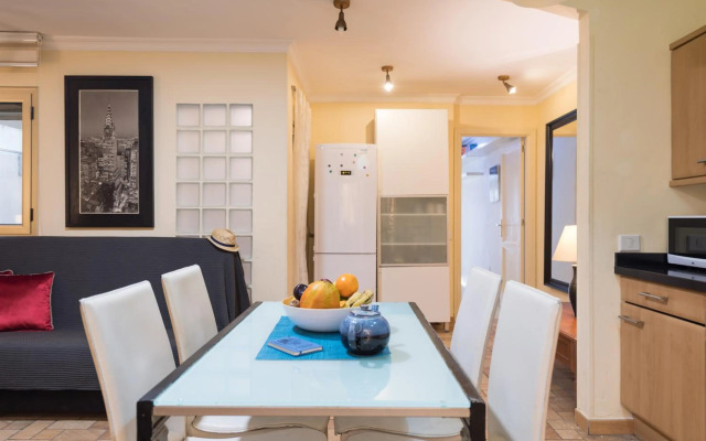 MCD Carlos Family House