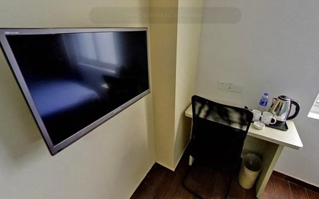 Hanting Express Shanghai Zhizaoju Road