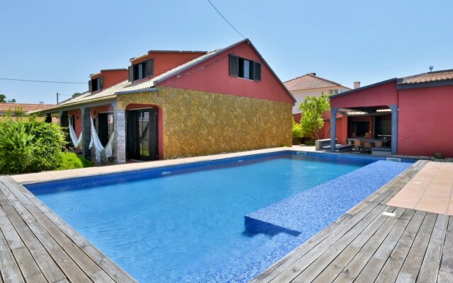 Aroeira Pool House by Lisbon-Coast