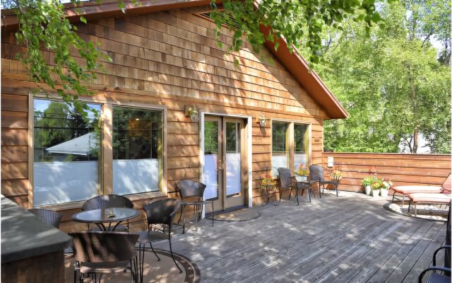 11th Avenue Bed and Breakfast