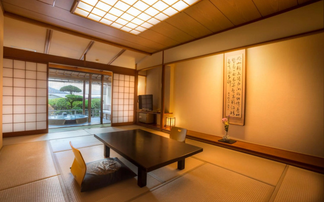 Hotel Kitanoya – Guest Rooms – Miyazu