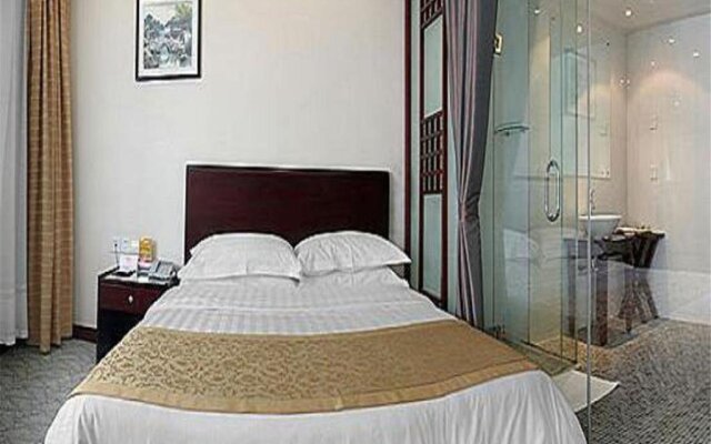 Golden Bridge Holiday Hotel