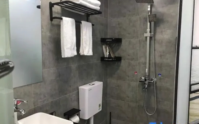 Changde Dingcheng Mingfeng Hotel