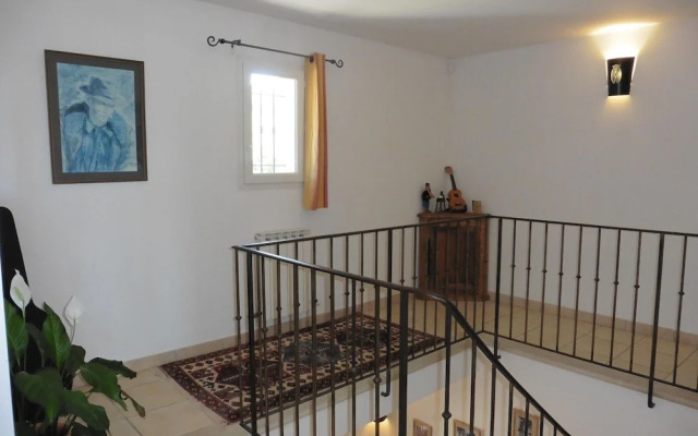 Pretty, Spacious Holiday Home With Private Pool