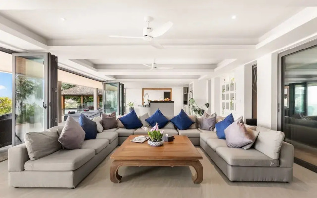 Villa Firefly