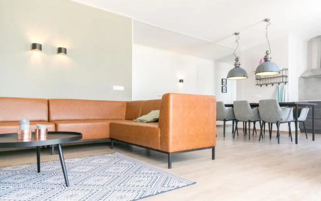 14p Luxe Bungalow Met Serre