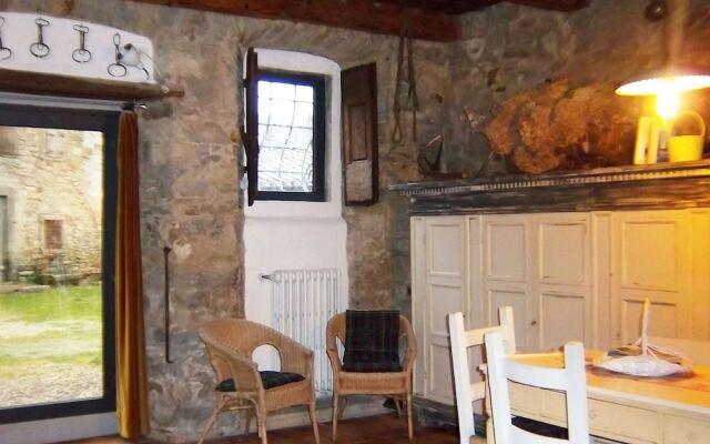 Tuscan Hideaway With Pool