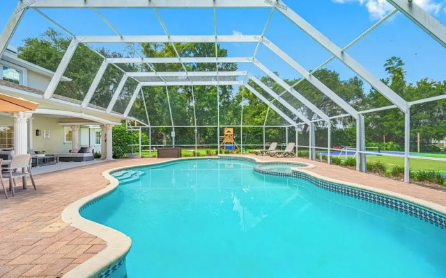 Exquisite Villa With Pool&games- 18 Guests