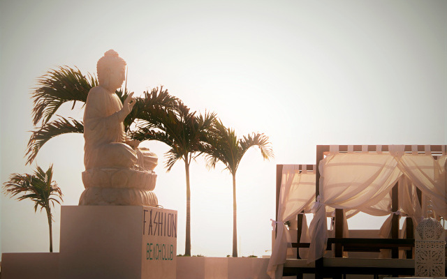 Hotel LIVVO Budha Beach