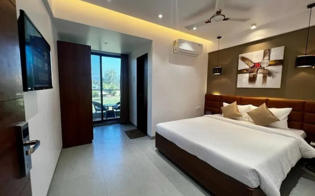 Paramount Riverfront Resort & Spa