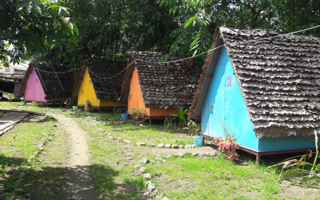 Purple Monkey Backpackers