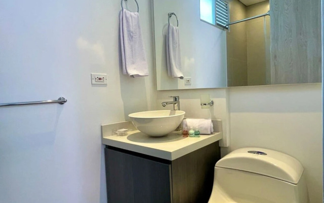 w Fantastic 3BR With Balcony in Laureles