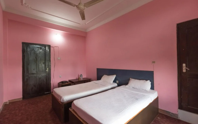 SPOT ON 631 Hotel Highway Plaza