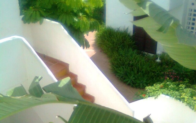 Apartment With In Estepona With Pool Access And Furnished