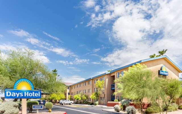 Days Hotel by Wyndham Mesa Near Phoenix